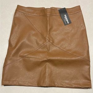 NWT Faux leather skirt